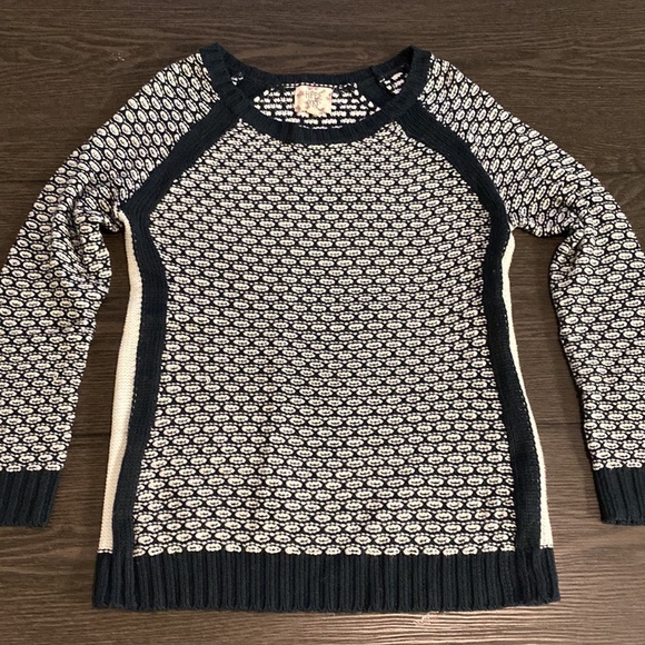 Hippie Rose Sweater. Size M. Navy and white. Really cute! - Picture 7 of 16